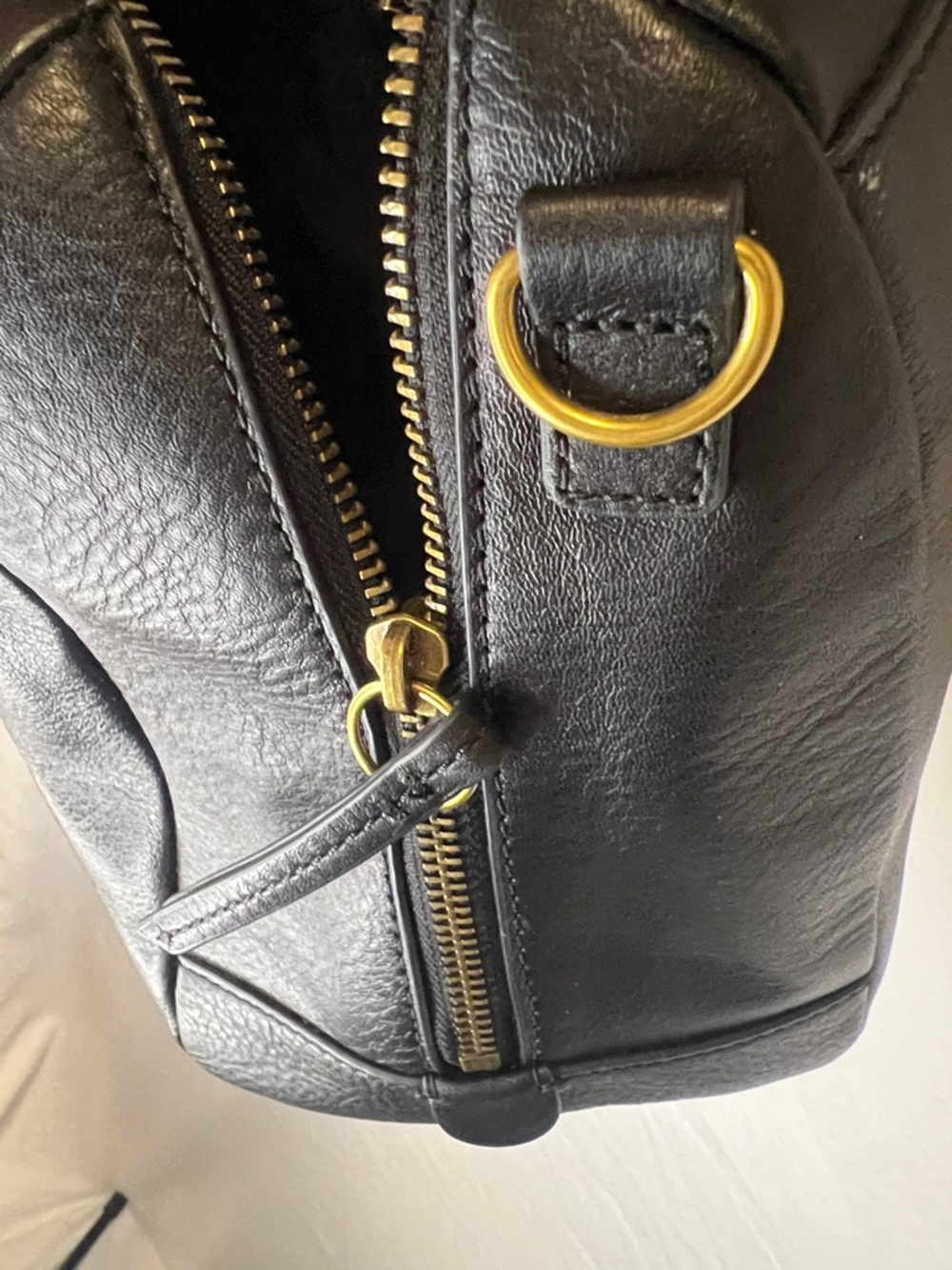Fossil Black Leather Zip-Top Tote - Picture 5 of 10